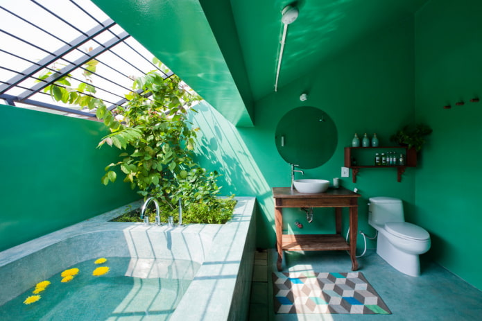 green ceiling in the bathroom