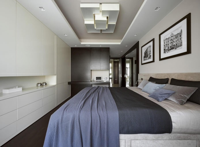 dviejų lygių lubų dizainas miegamajame