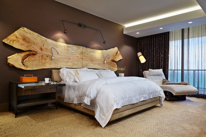 design del soffitto a due livelli nella camera da letto
