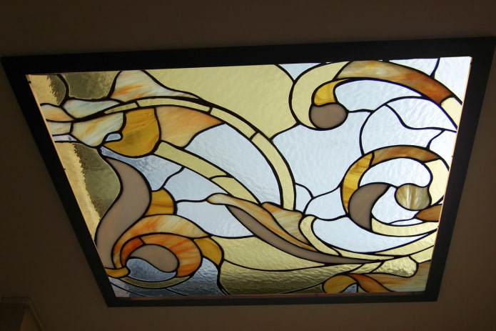 soffitto in vetro colorato tiffany
