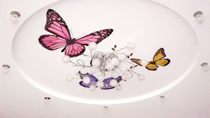 naljepnice leptira na stropu