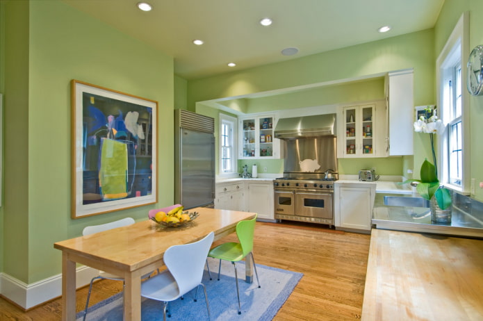 murs vert clair dans la cuisine