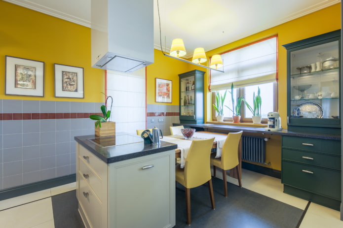 kombinasi warna di dinding di pedalaman dapur