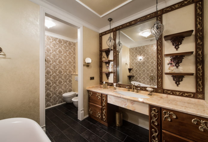 klasisks vannas istabas spogulis