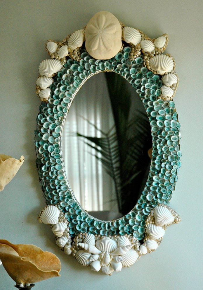 espejo decorado concha