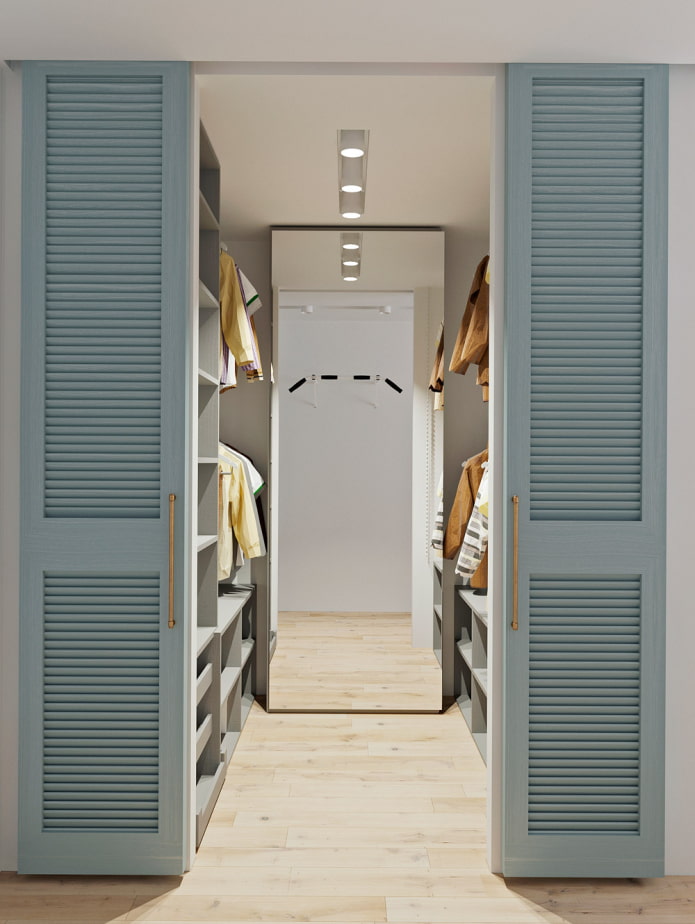 dressing room with louvred doors in the interior