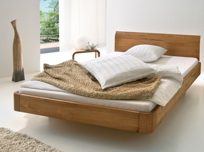 wooden soaring bed