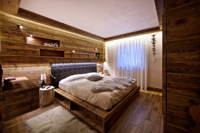 medinė vasarnamio stiliaus lova