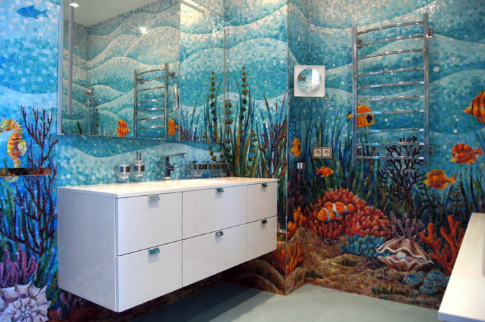 mosaik mønster i det indre af badeværelset