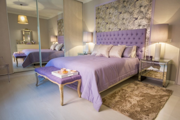 giường đôi lilac trong nội thất