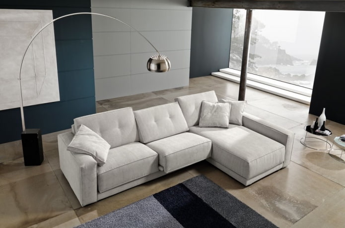 divano pieghevole minimalista