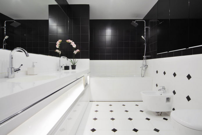 finition carrelage noir et blanc dans la salle de bain