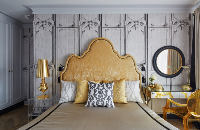 neoklasická posteľ