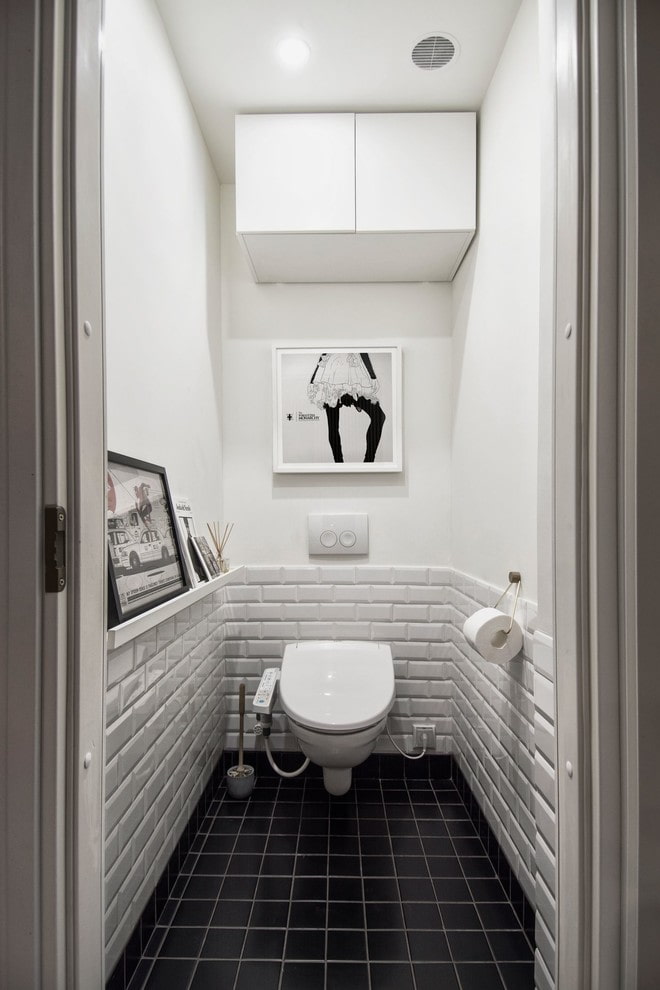 design de banheiro preto e branco