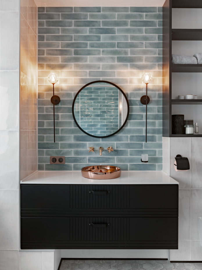 diseño de azulejos con desplazamiento en el baño