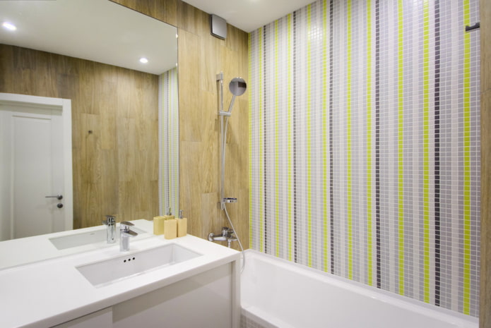 diseño lineal de azulejos en el baño