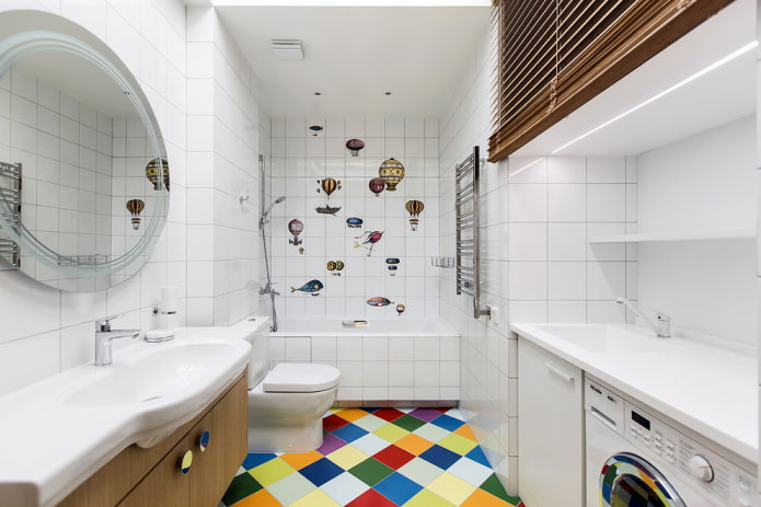 layout de azulejos no chão no banheiro
