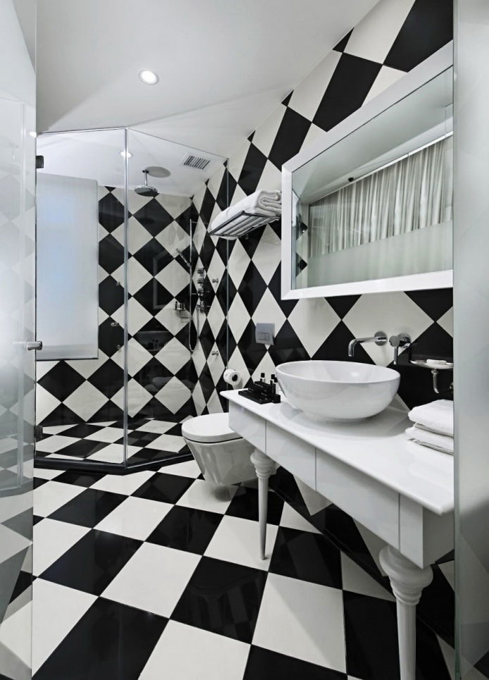 chess tile layout in the interior of the bathroom