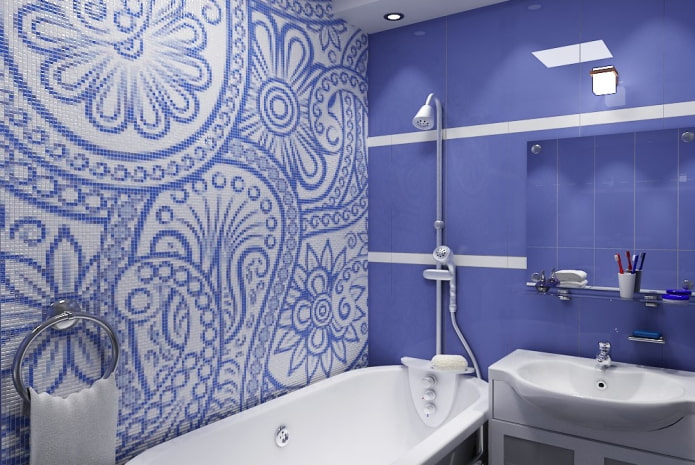 disposición de azulejos con un adorno en el interior del baño