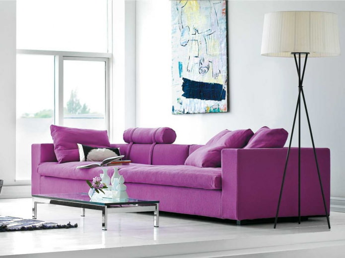 fioletowa sofa