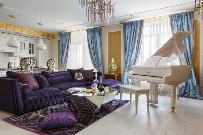 violets dīvāns saplūšanas stila interjerā