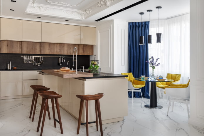 marmor gulvfliser i køkkenet interiør