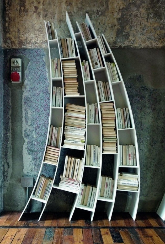 prateleiras originais para livros no interior