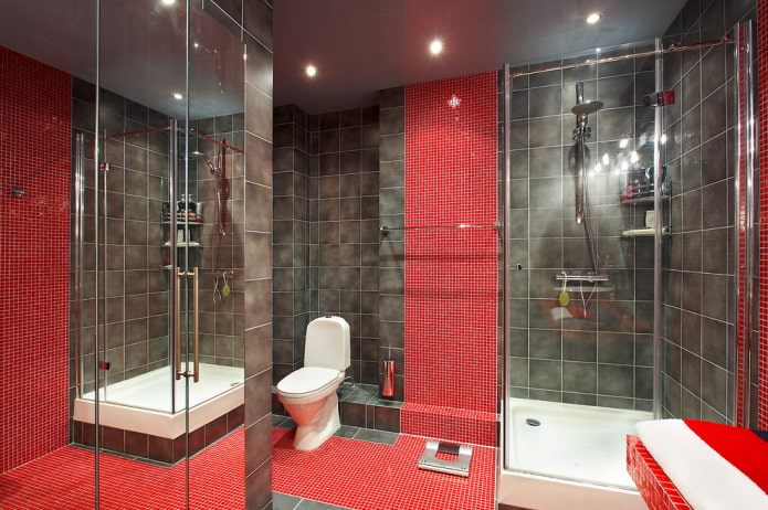 interno del bagno in tonalità rosse