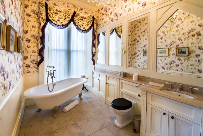 Interior de casa de banho em estilo provençal