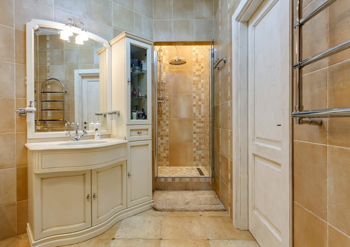 Provencal style shower room