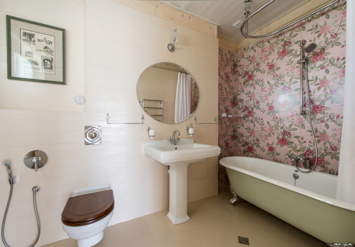 Provansiešu stila vannas istabas interjers