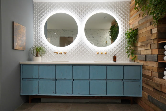 mēbeles vannas istabas interjerā skandināvu stilā