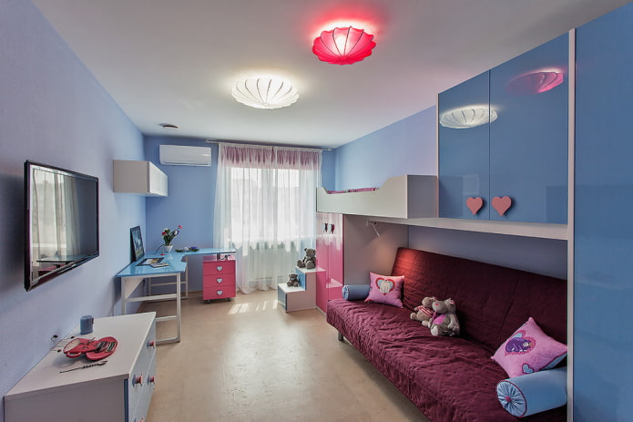 design della camera da letto per due ragazze di età diverse