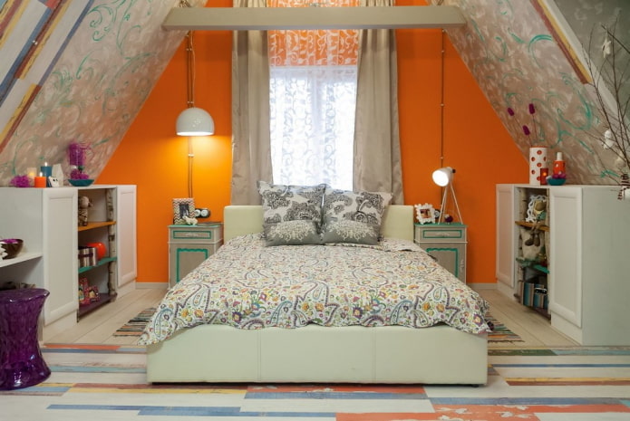 интериорен дизайн на таванската спалня