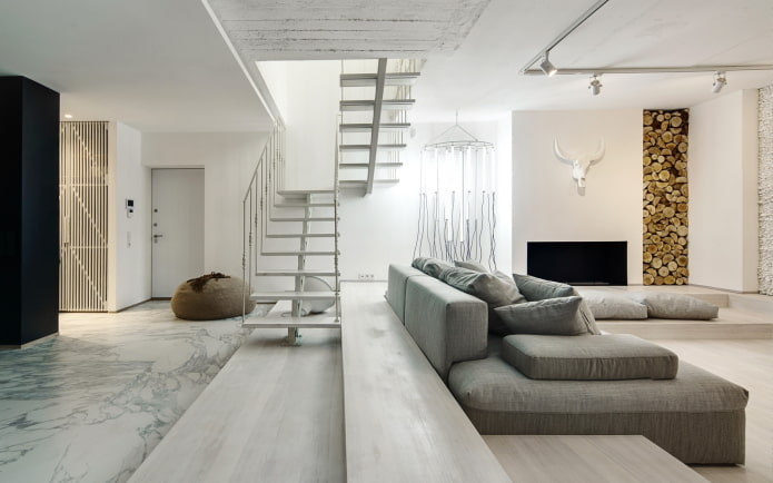 minimalisme stil to-etagers lejlighed interiør