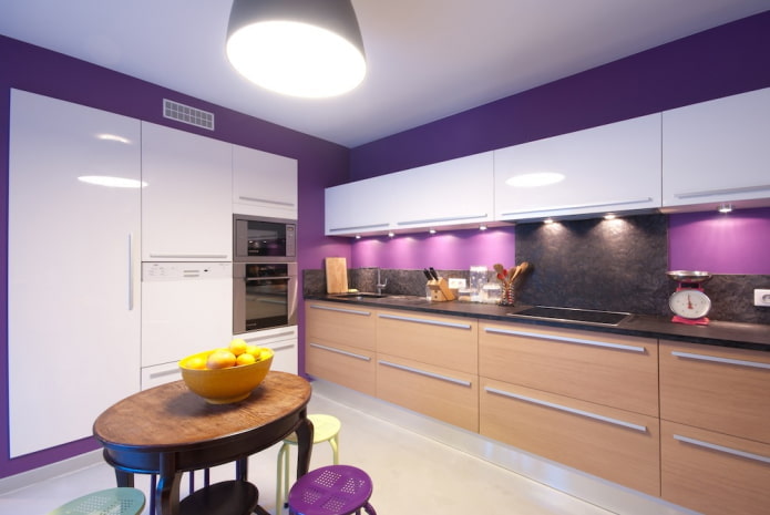 fialová kuchyňa