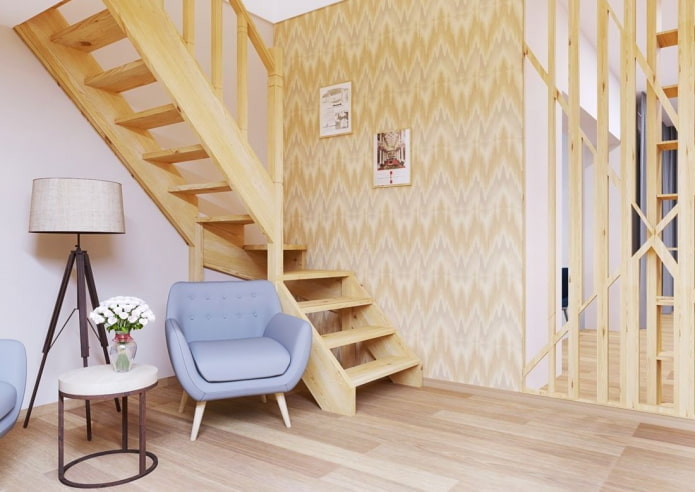 escalera de madera en el interior de una casa privada