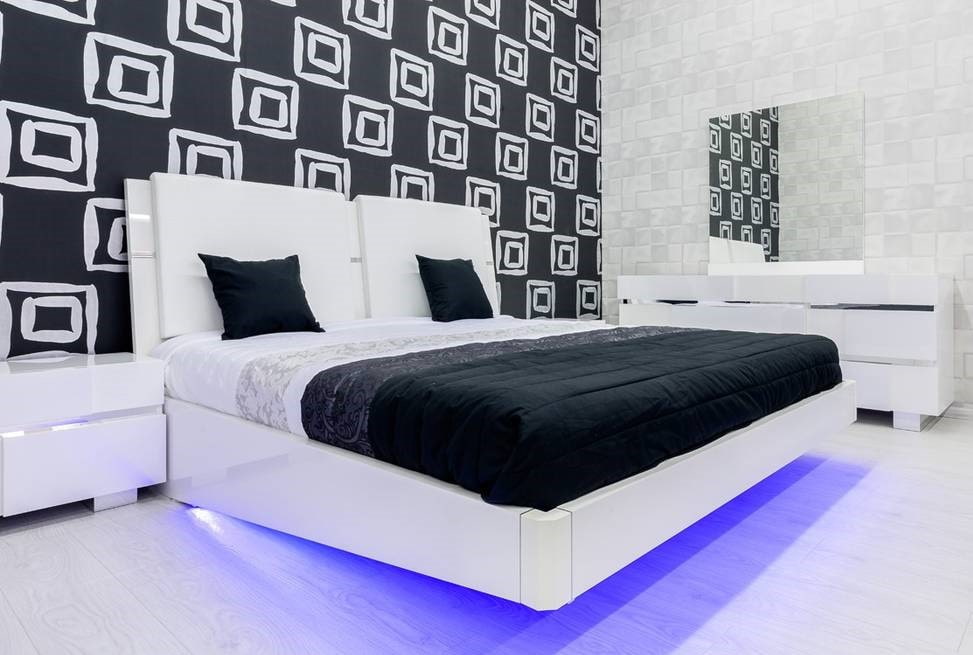 Camera da letto in bianco e nero