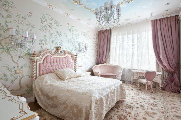 rozā klasiskā stila guļamistaba