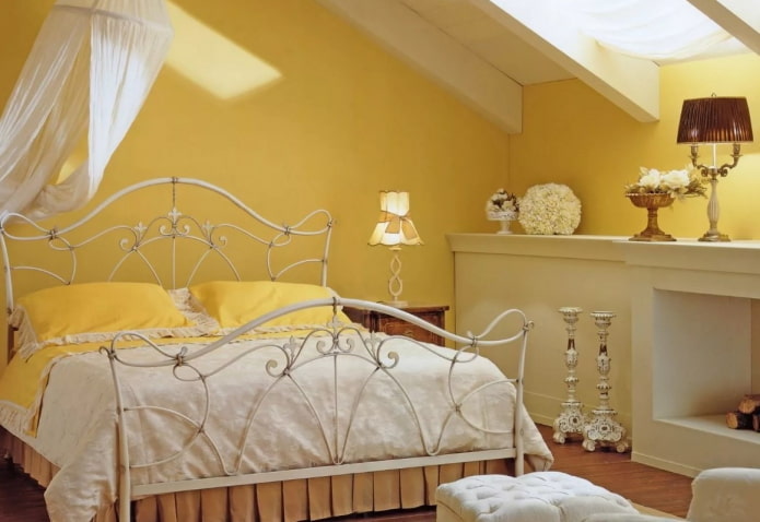 ห้องนอนสีเหลืองในสไตล์โปรวองซ์