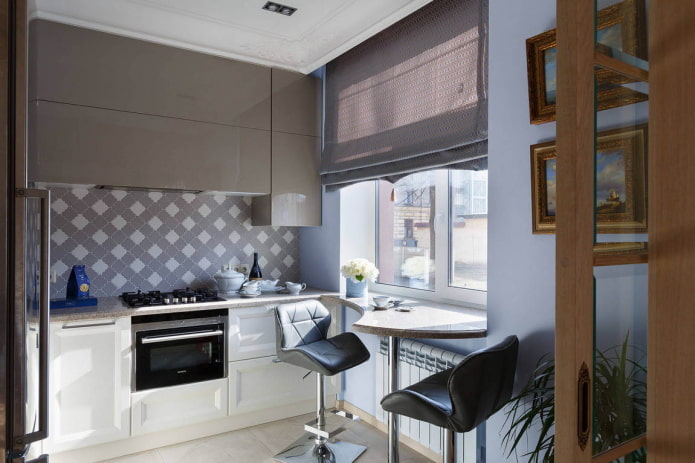 Textilien im Innenraum der Küche in modernem Stil
