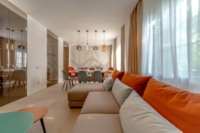 design interiéru obývacího pokoje s jídelnou