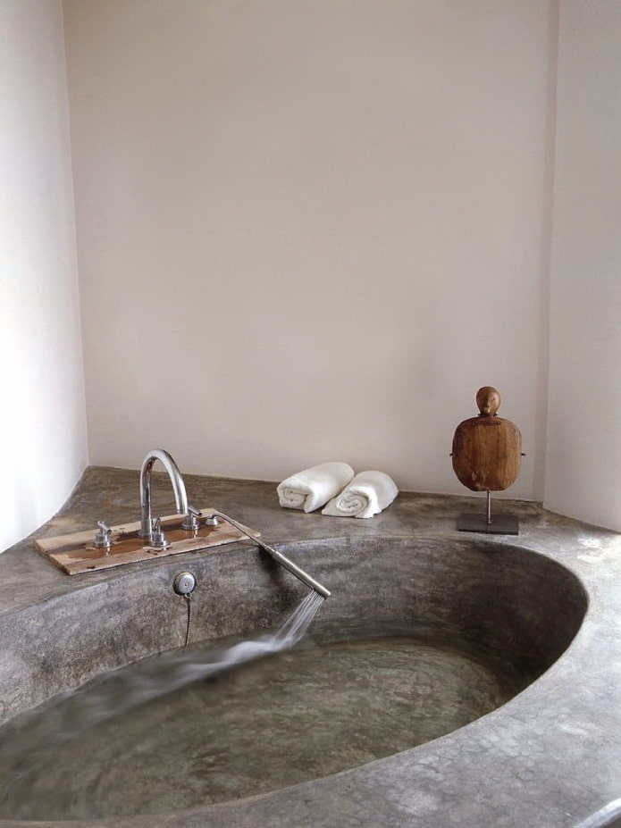 Natūralaus akmens vonia