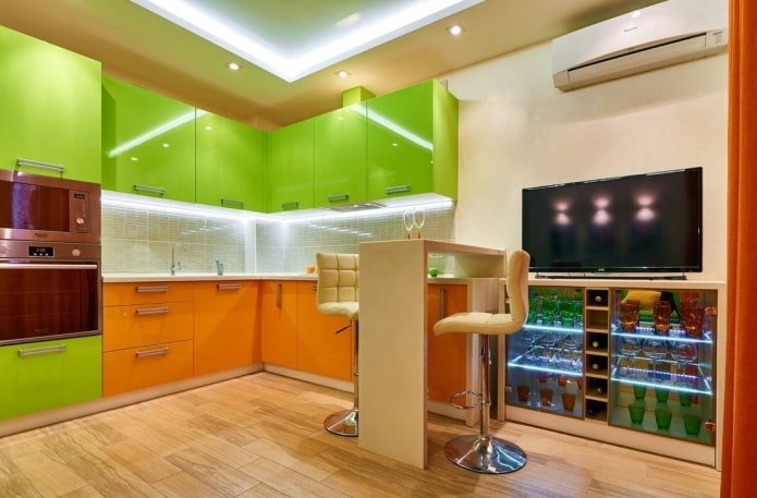 oranžinės-žalios spalvos virtuvės interjeras