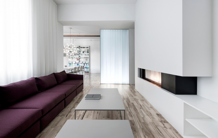 minimalistický štýl interiéru obývacej izby