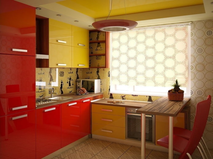 nội thất nhà bếp màu vàng và đỏ