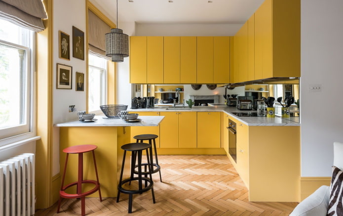 dzeltenā virtuves apdare