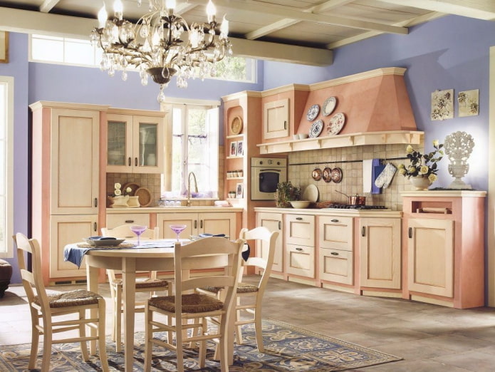 lyserødt køkkenindretning i Provence-stil