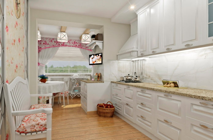 Provence-stil i det indre av et hvitt kjøkken