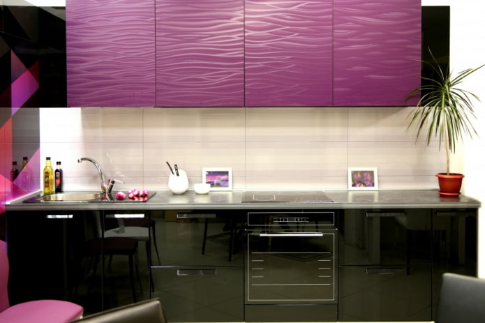 czarno-fioletowe wnętrze kuchni